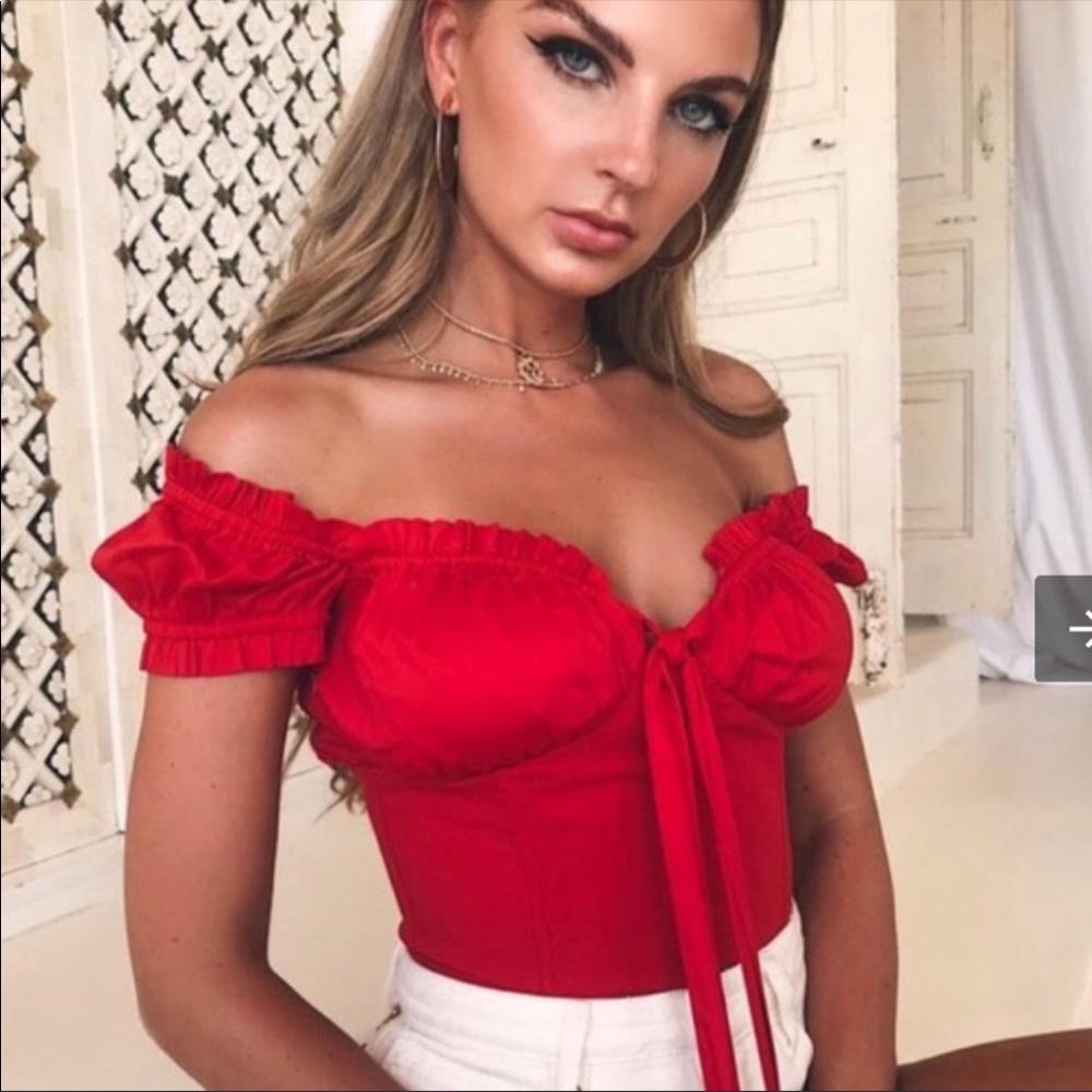I Am Gia Off shoulder Top